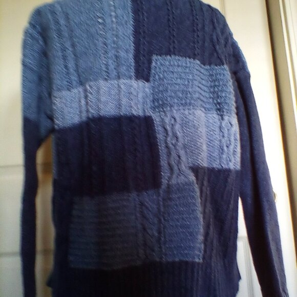 American Eagle Outfitters Sweather - Picture 3 of 3